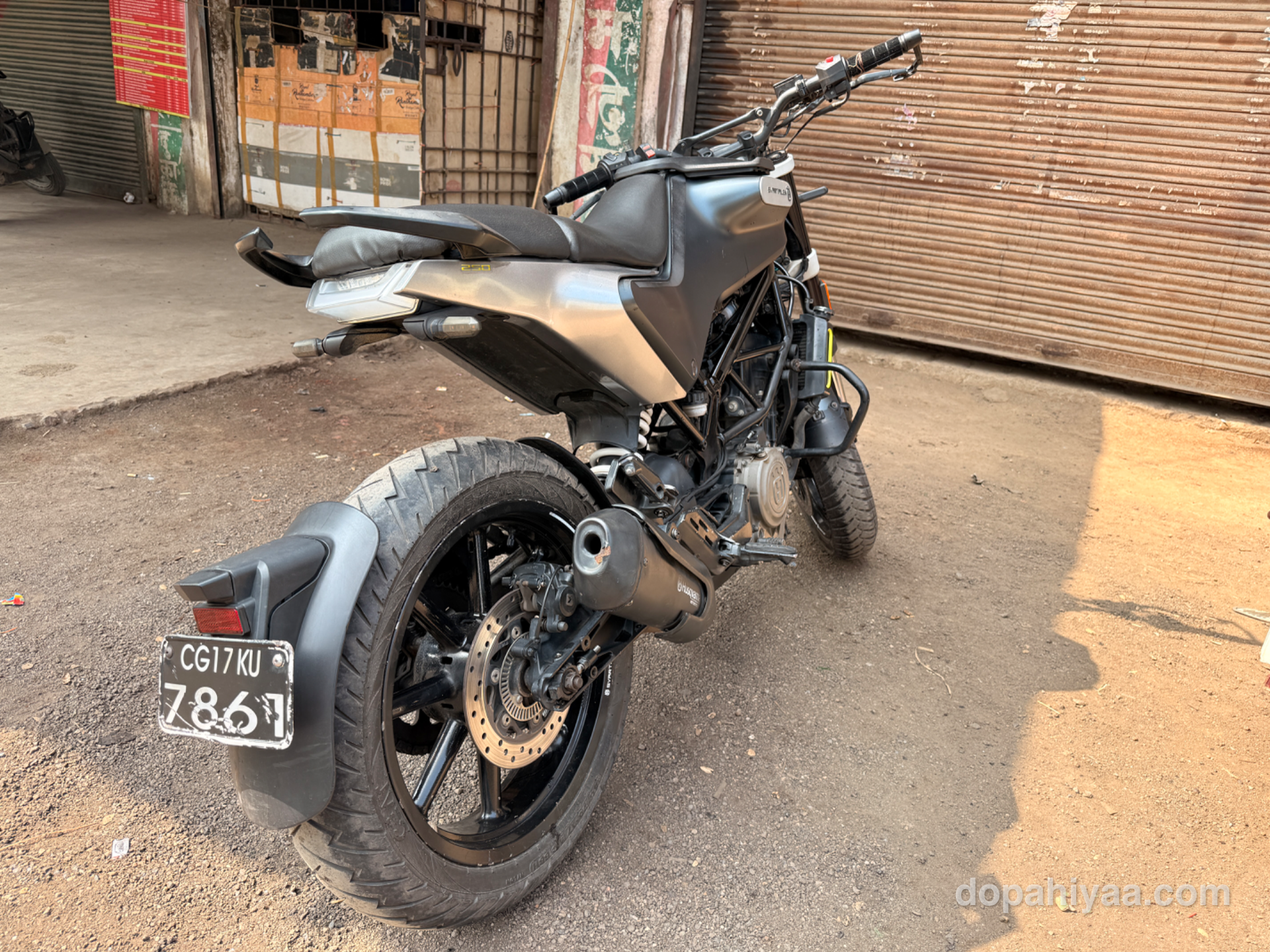 Husqvarna Swartpilen 250 - View 1