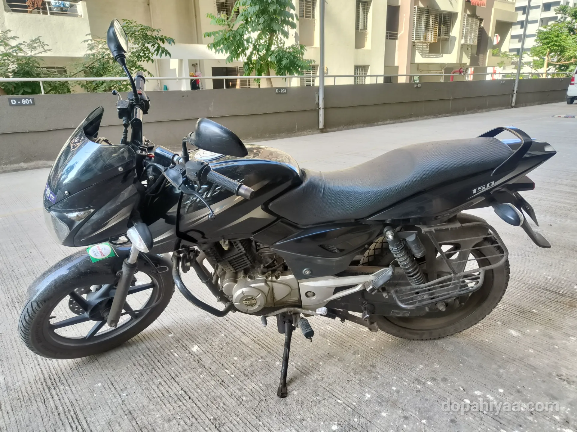Bajaj Pulsar 150 - View 1